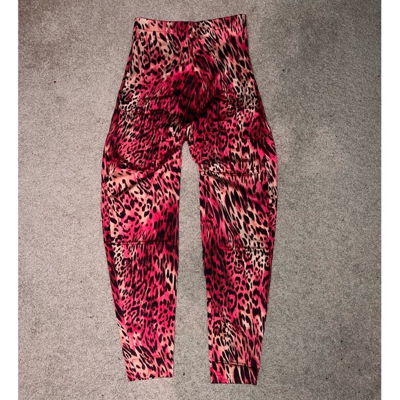 New Fabletics Yitty Kitty Headliner Shaping Bralette and Legging Set size M - Picture 16 of 16